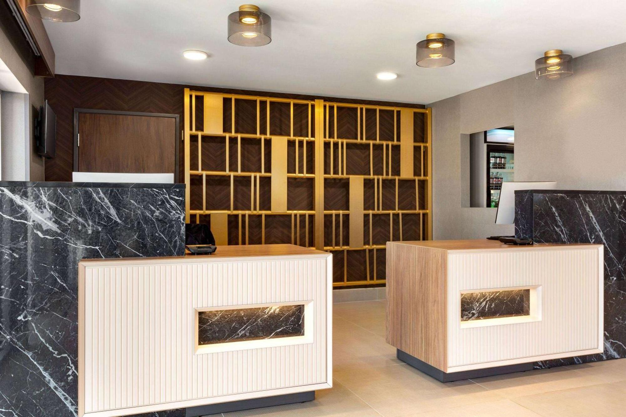 La Quinta Inn By Wyndham Columbia Ne Fort Jackson Zewnętrze zdjęcie